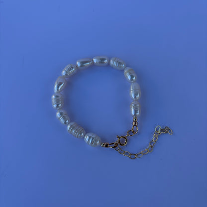 Lumi Pearl Bracelet